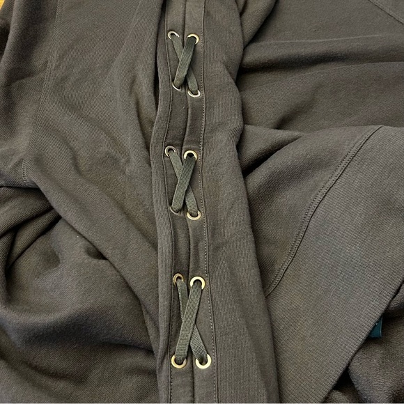 LAUREN RALPH LAUREN Lace Up Sleeve Top - Picture 5 of 9